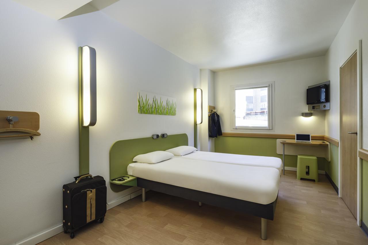 Ibis Budget Málaga Centro Bagian luar foto