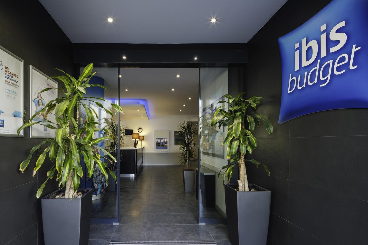Ibis Budget Málaga Centro Bagian luar foto